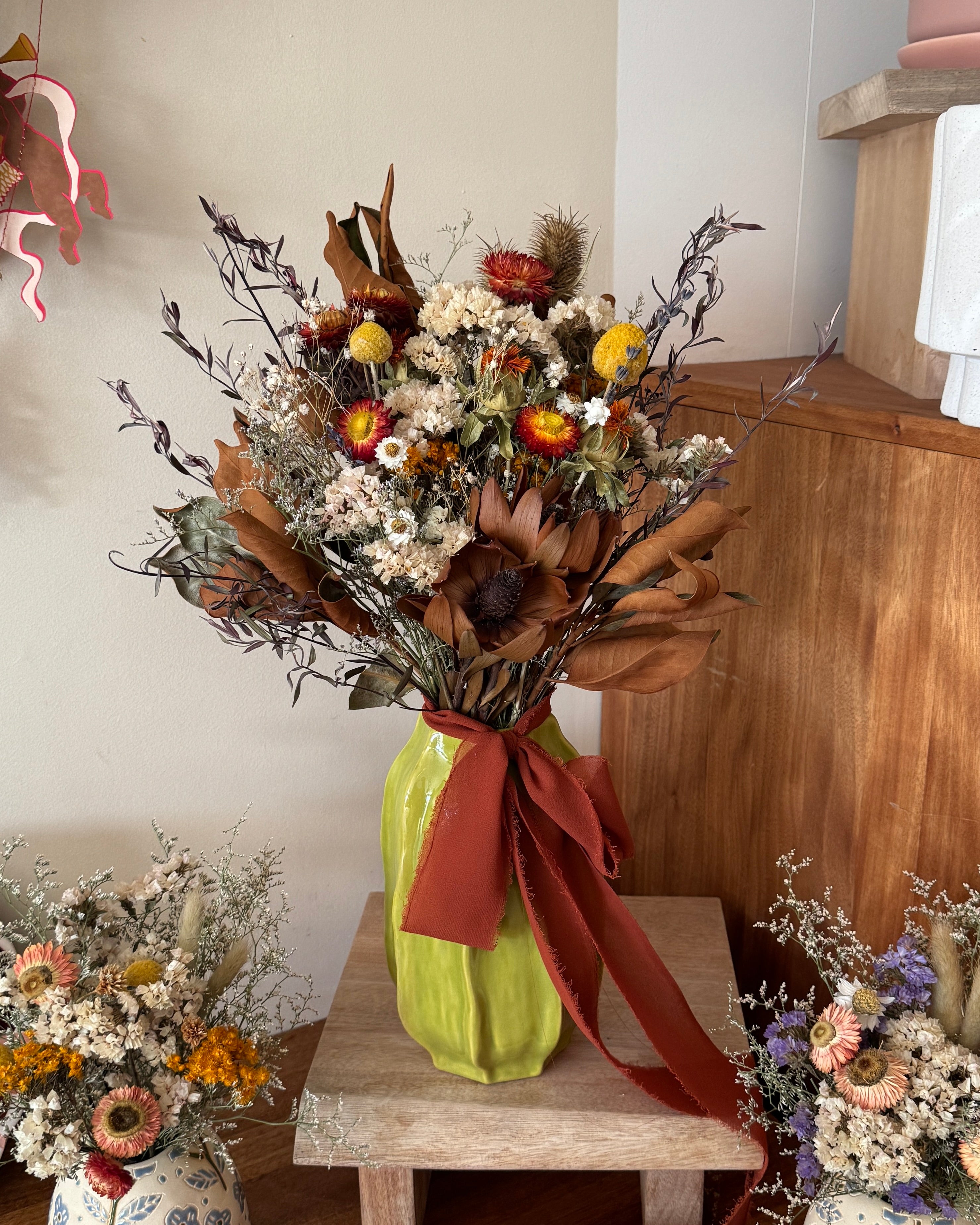 DRIED FLOWER VASE ❘ Rippled Green & Rust
