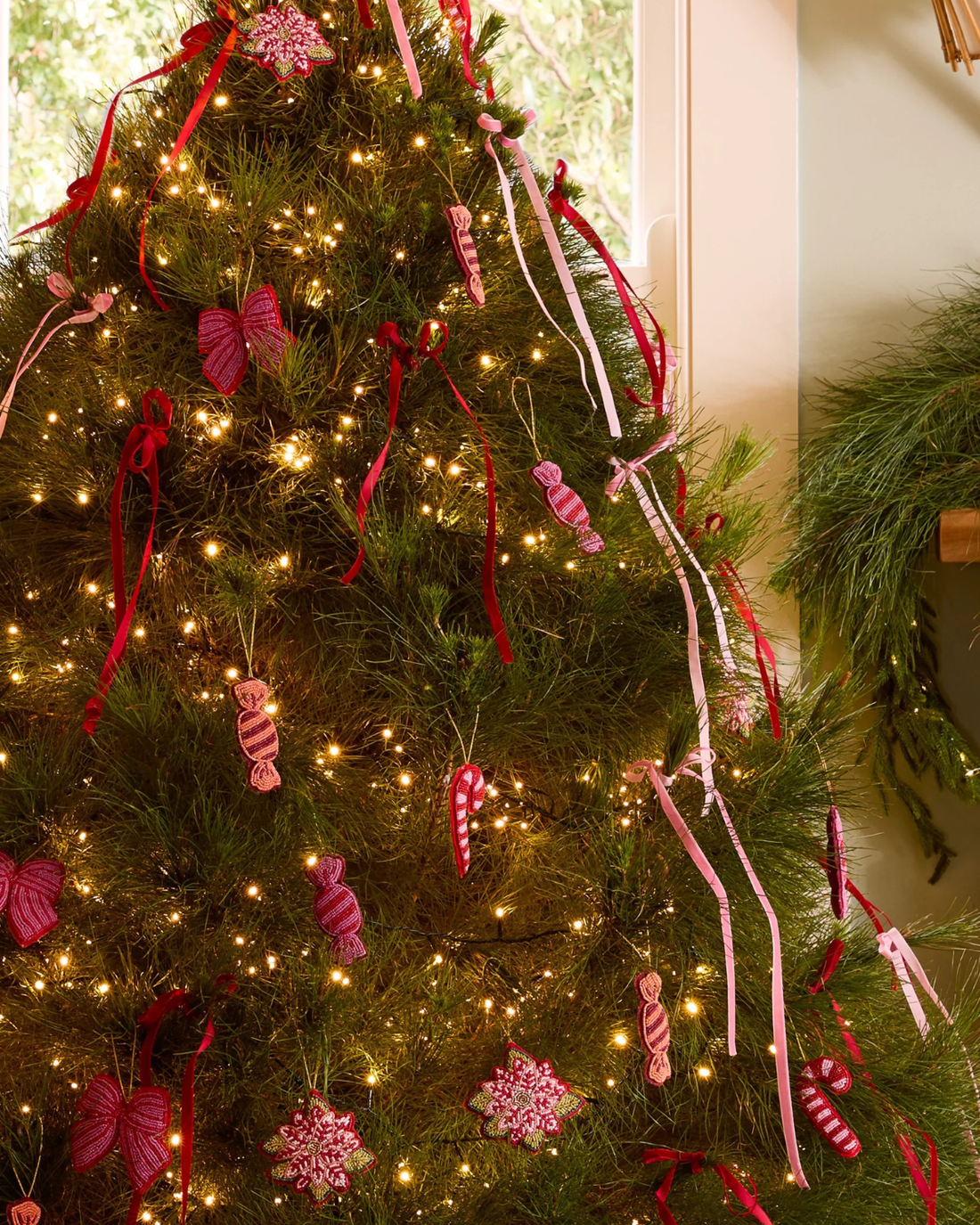 Bonnie & Neil & Bow Pink Beaded Christmas Decoration