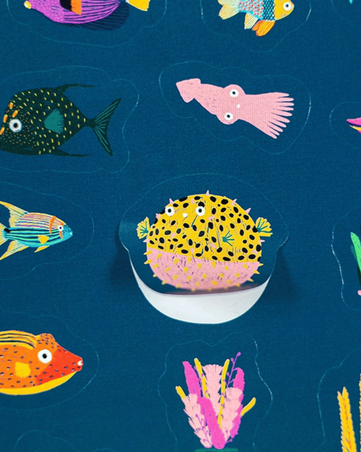 Colourful Fish - 160 Stickers by Edicare Editora