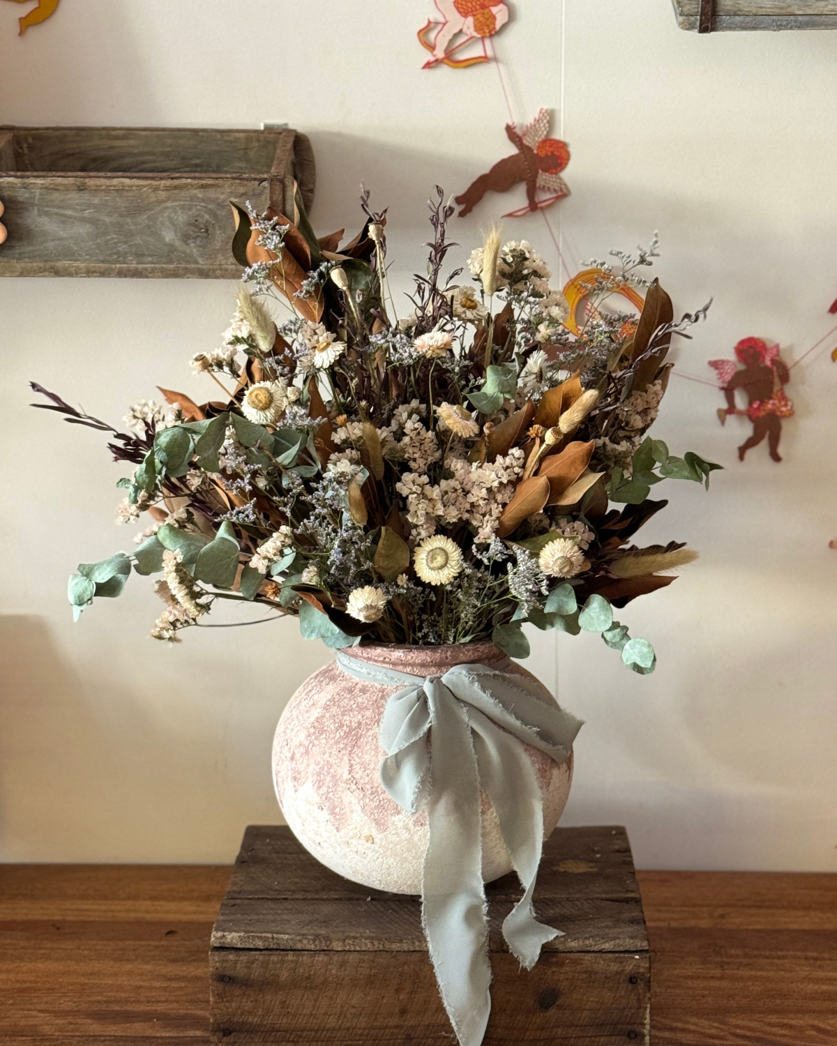 Big & Bold Vintage Stone - Everlasting Flower Arrangement Polly & Co Muswellbrook