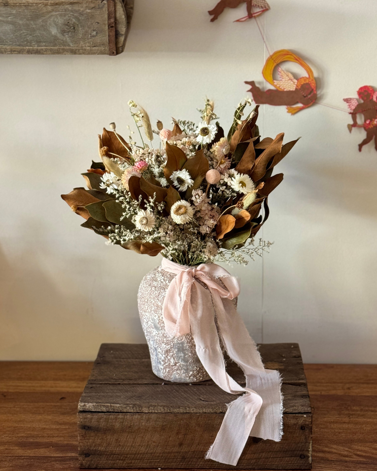 The Flora Bar Everlasting Vase ❘ Vintage Stone - Polly & co Muswellbrook