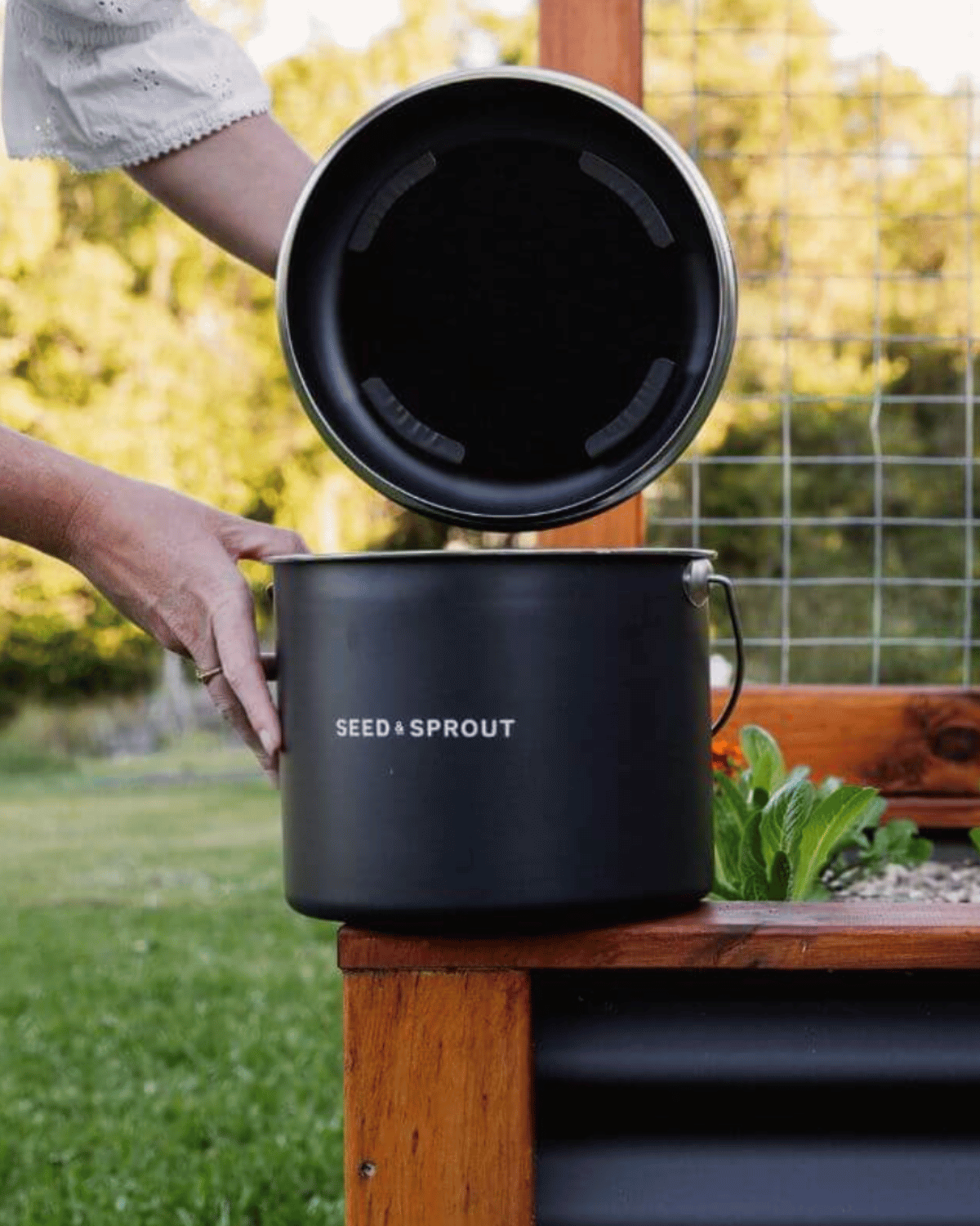 Seed & Sprout Kitchen Compost Bin - Liquorice Black