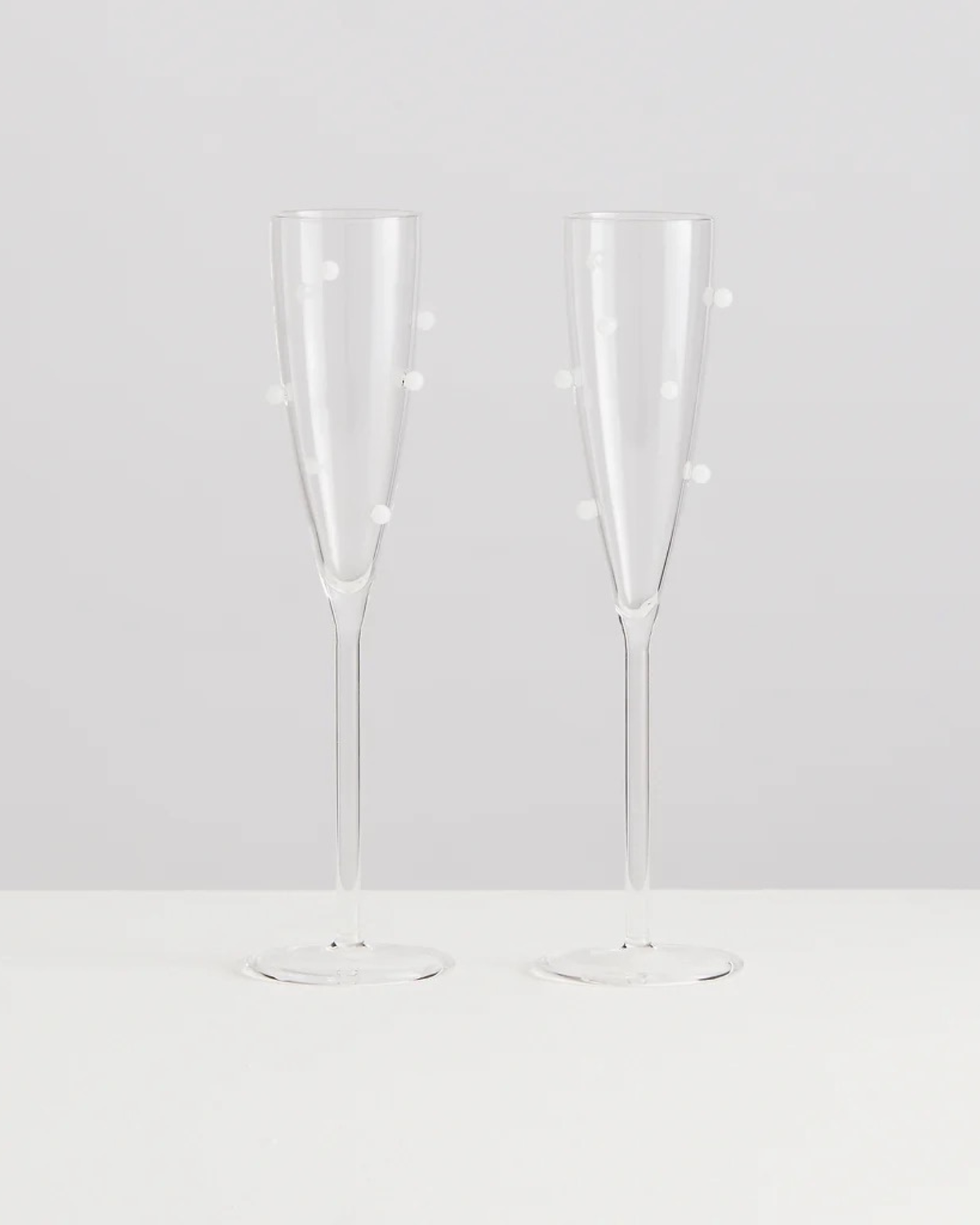 MAISON BALZAC ❘ 2 Pomponette Flutes - Clear & White