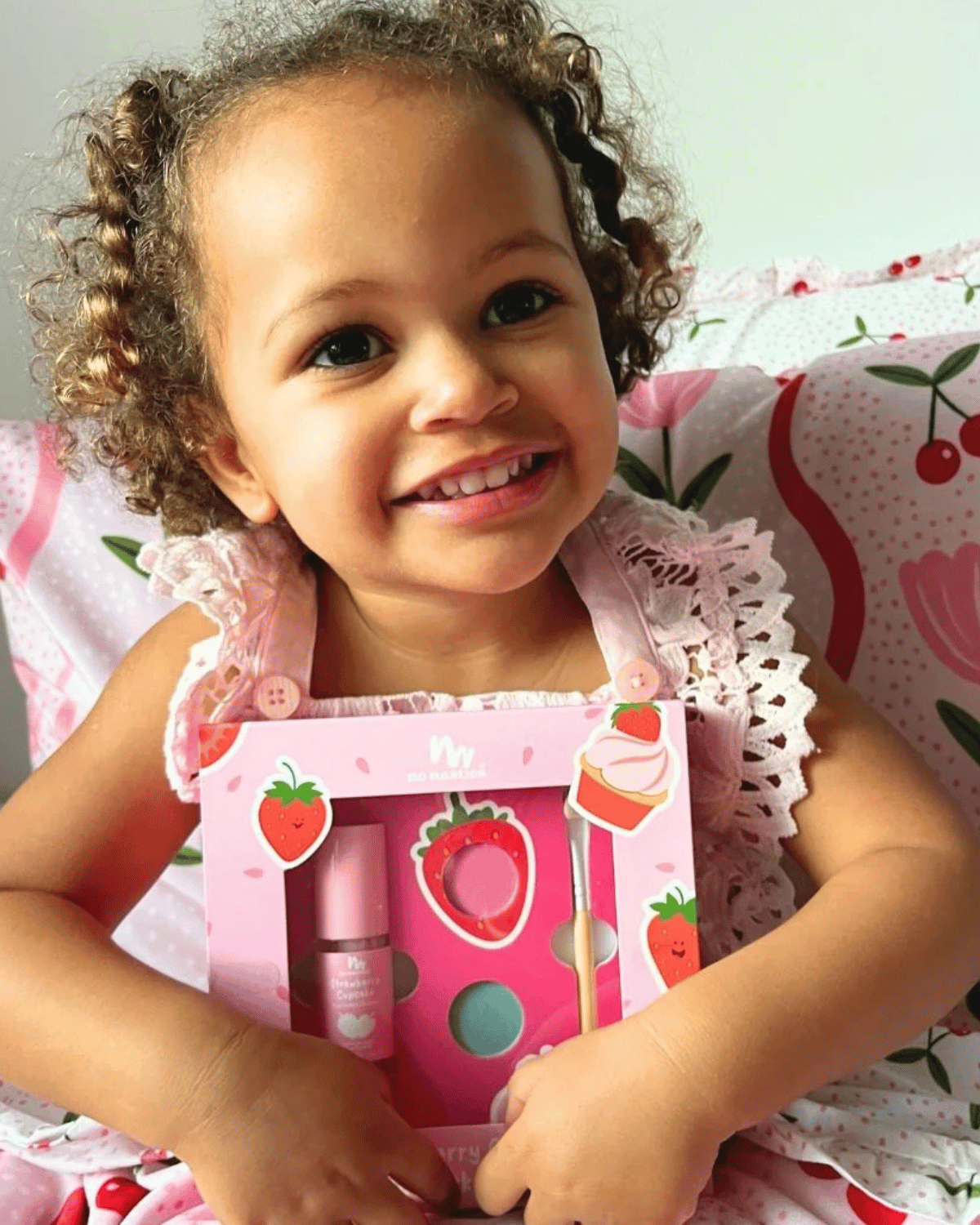 Strawberry Cupcake No Nasties Natural Makeup Gift Set