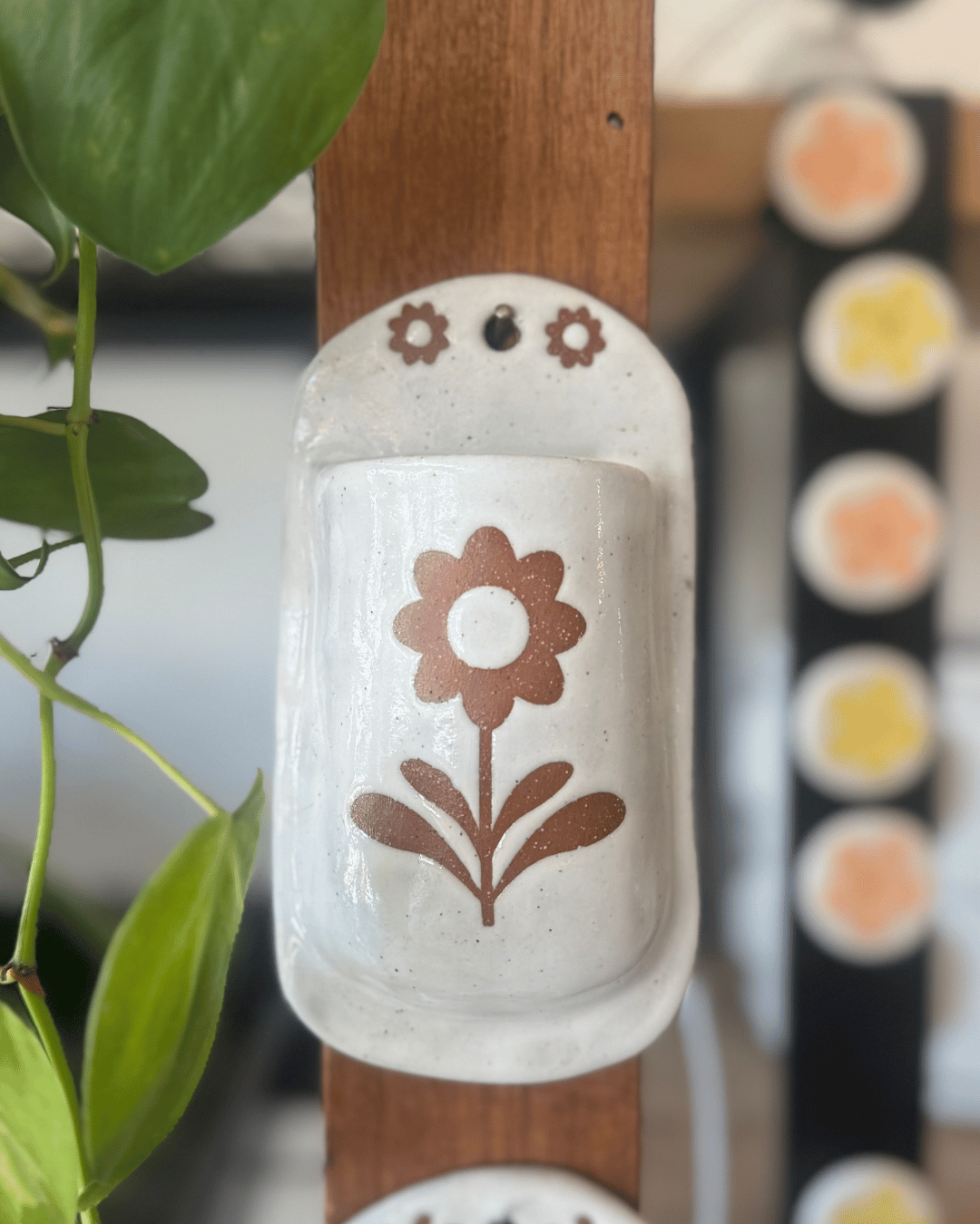 Wall Vase - 3 Flowers