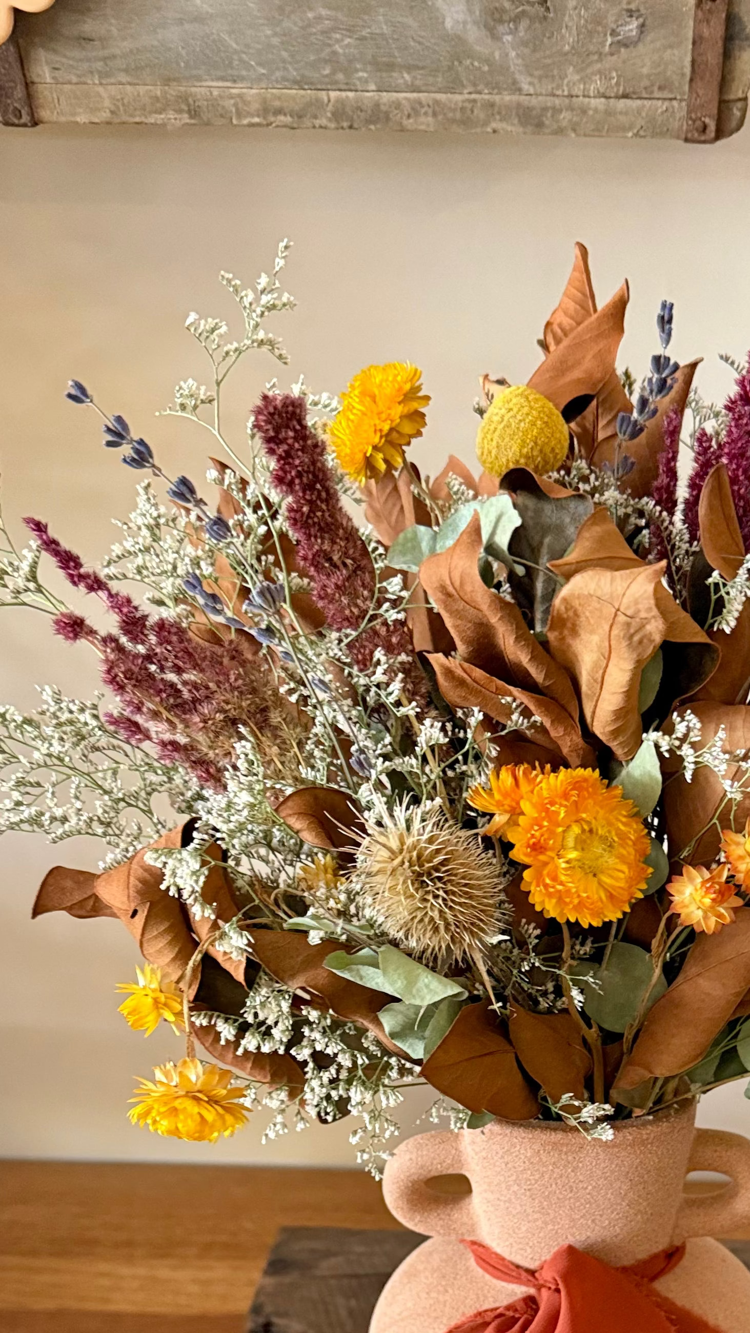 DRIED FLOWER VASE ❘ Tan Wildflowers