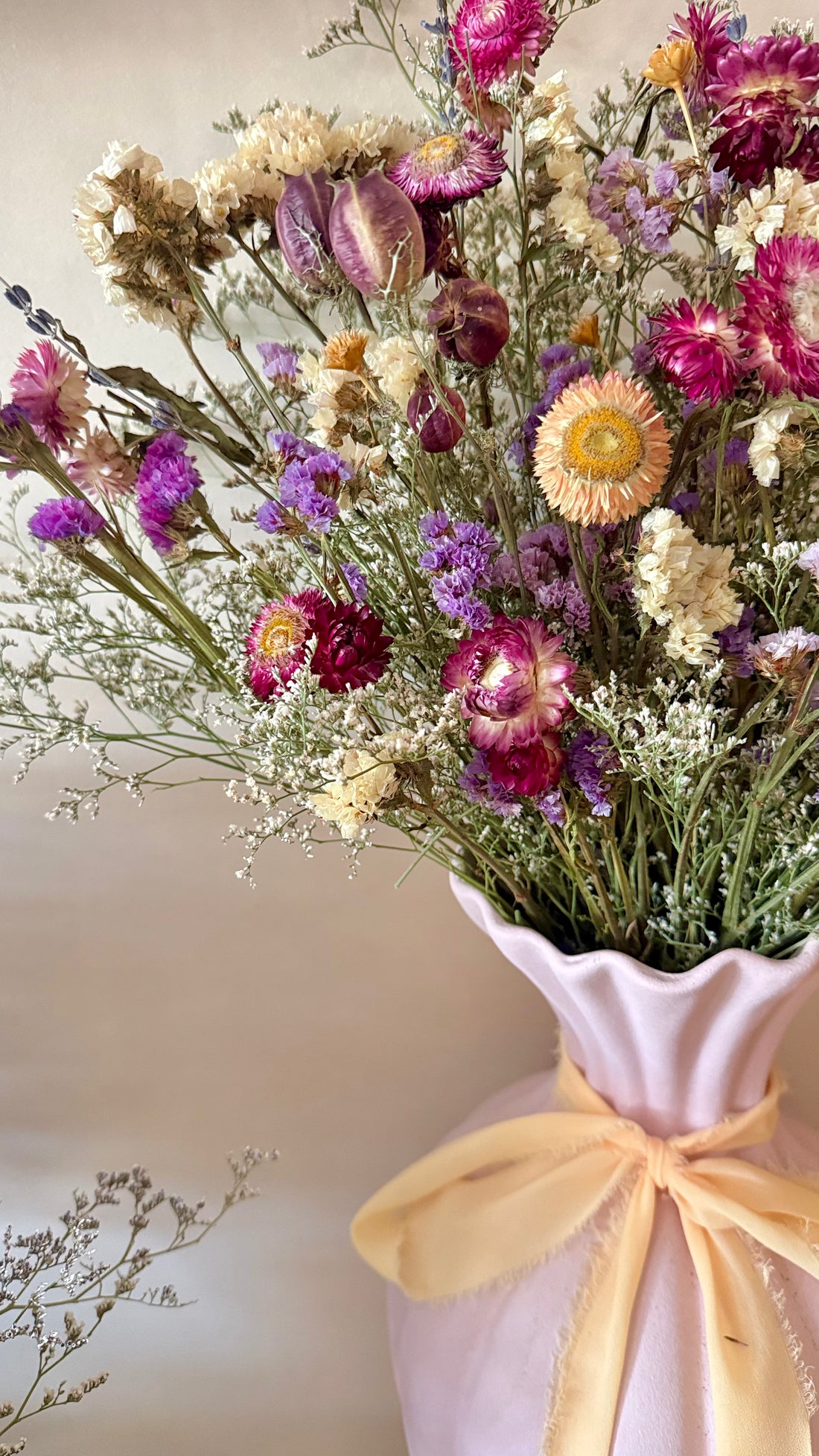 DRIED FLOWER VASE ❘ Wispy Pink
