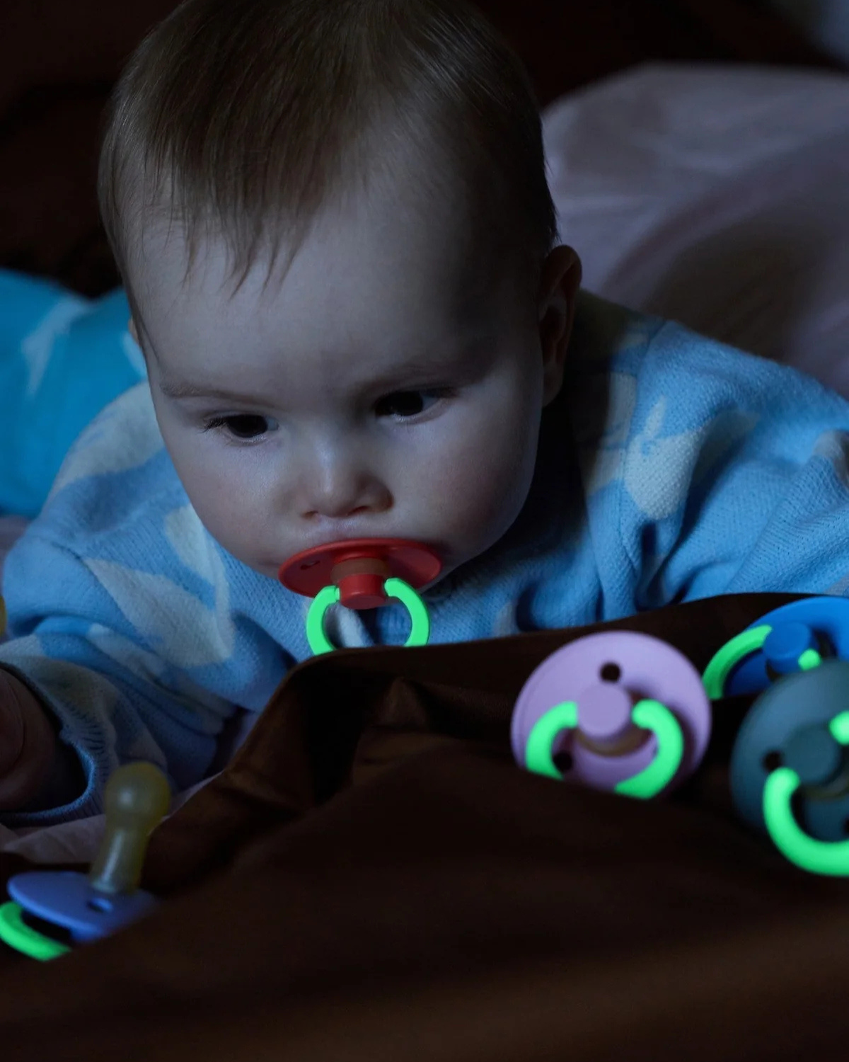 BIBS Dummies ❘ Glow Blue/Cornflower - Round, Latex (2pk)