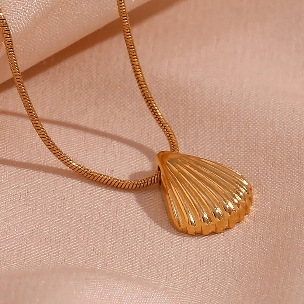 Byron Necklace by Sun Soul Australia - Gold Necklace with Shell