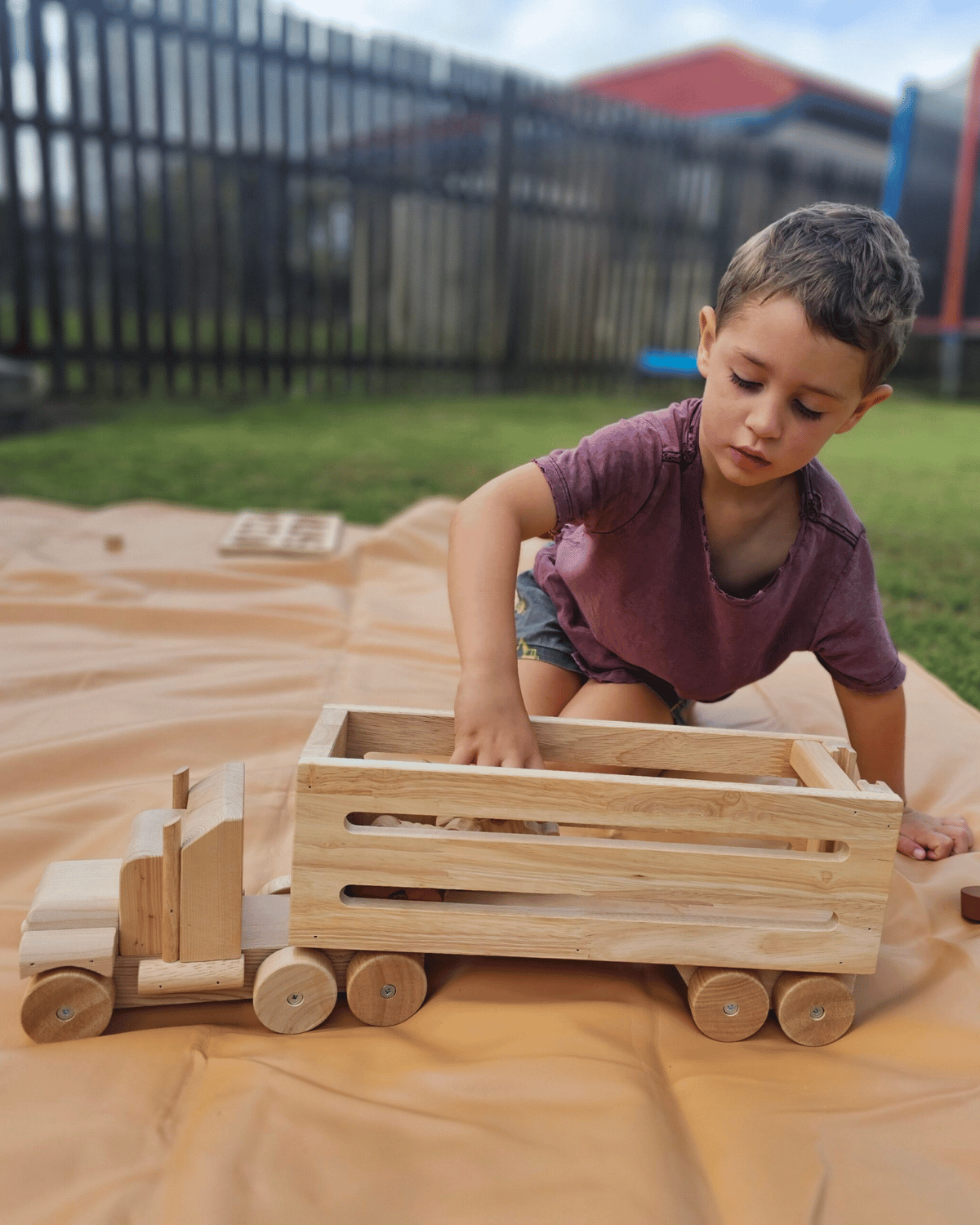 Cattle Truck Toy by Qtoys