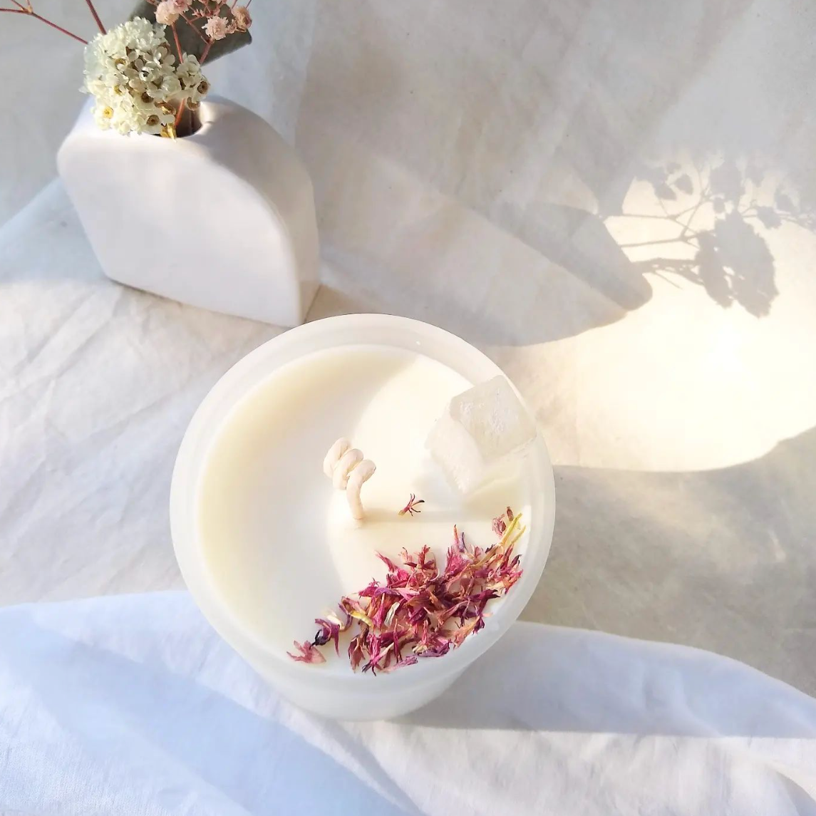 Crystal Candle - Kakadu Plum with Selenite (Peace &amp; Calm) - Seventeen70 Candles
