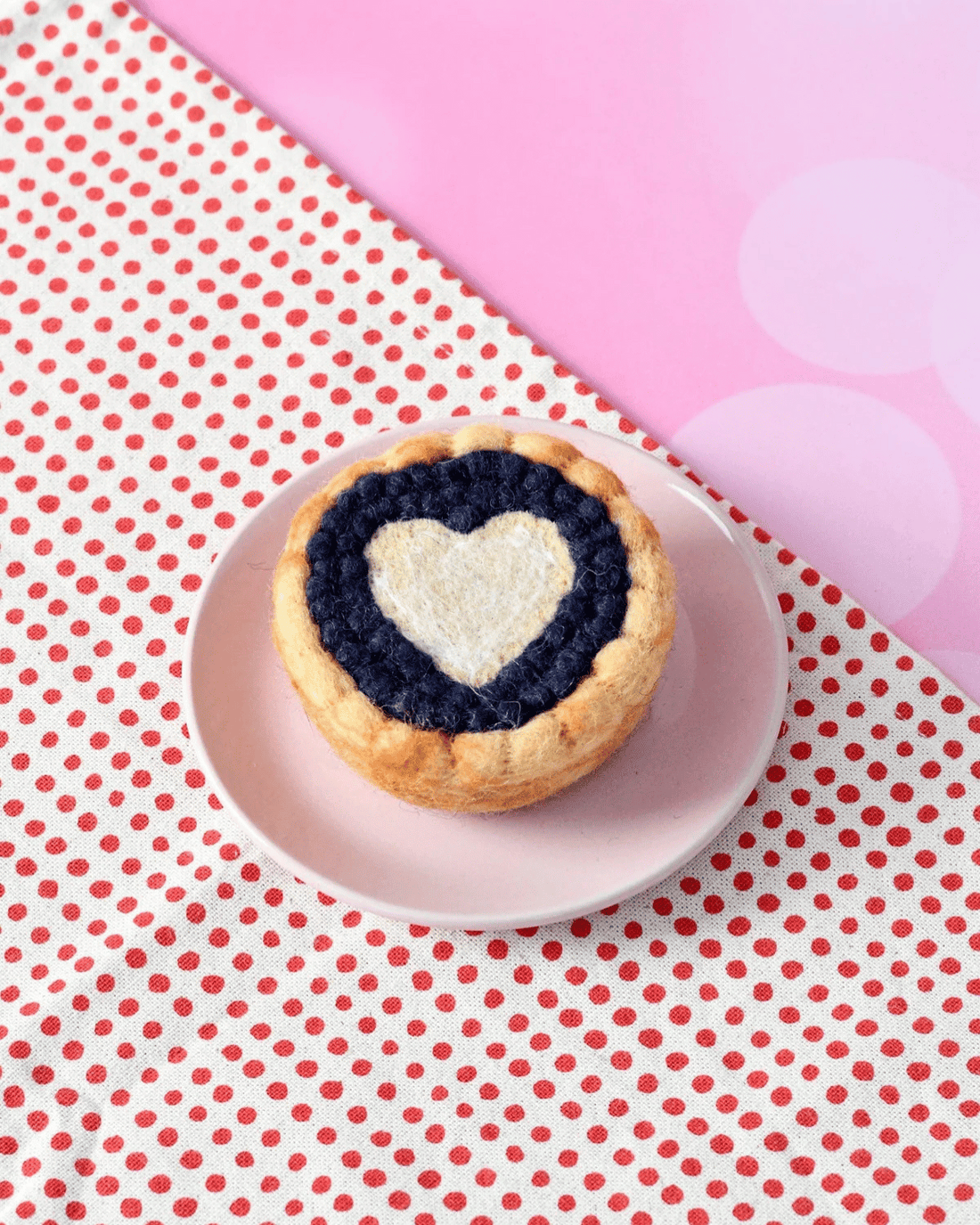 Felt Blueberry Tart by Taras Treasures 