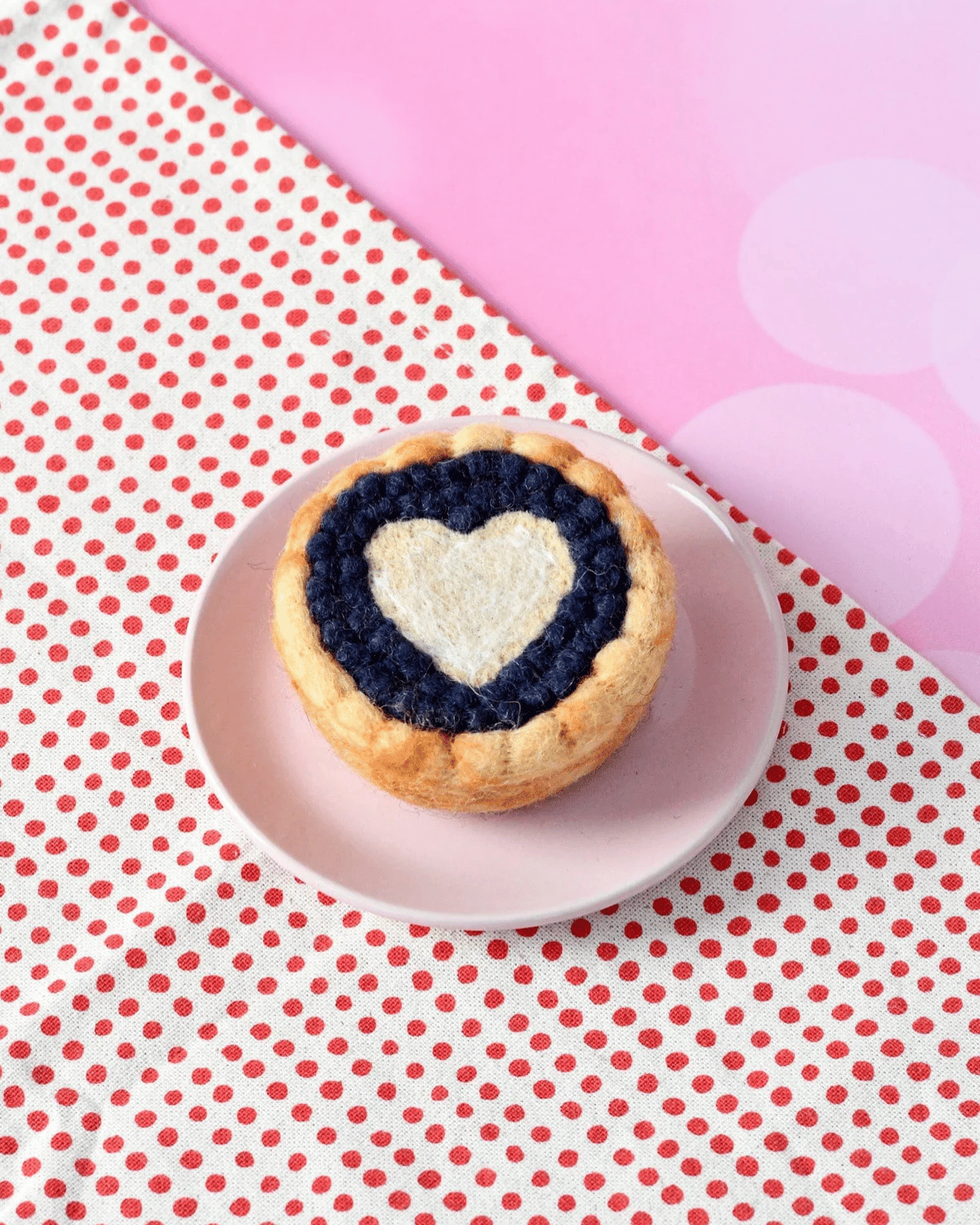 Felt Blueberry Tart by Taras Treasures 