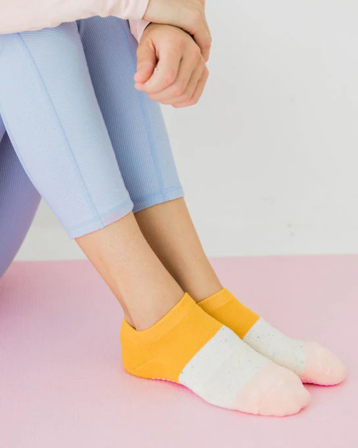 Grippy Pilates Socks - Neapolitan Ankle (Mustard + Pink)