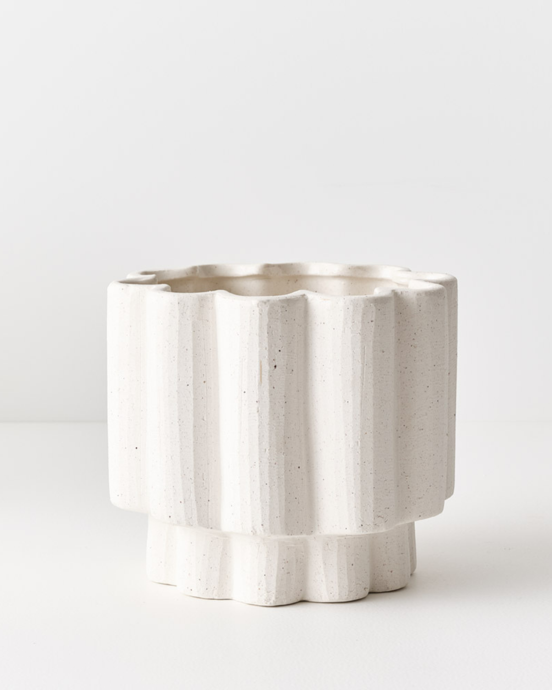 Gustel Pot - White by Floral Interiors 