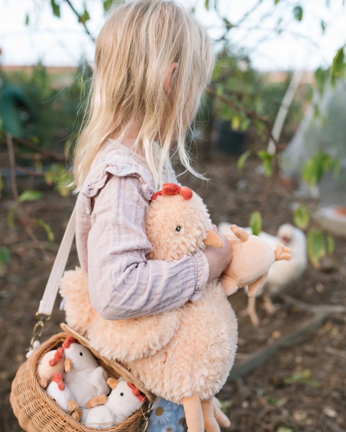 Harriet the Hen - Honey by Nana Huchy