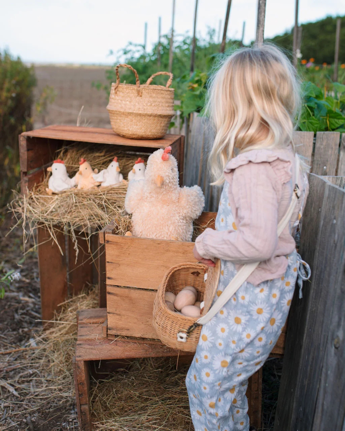 Harriet the Hen Rattle - Honey by Nana Huchy