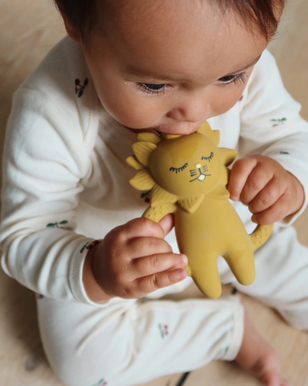 Teether Lion by Konges Sløjd