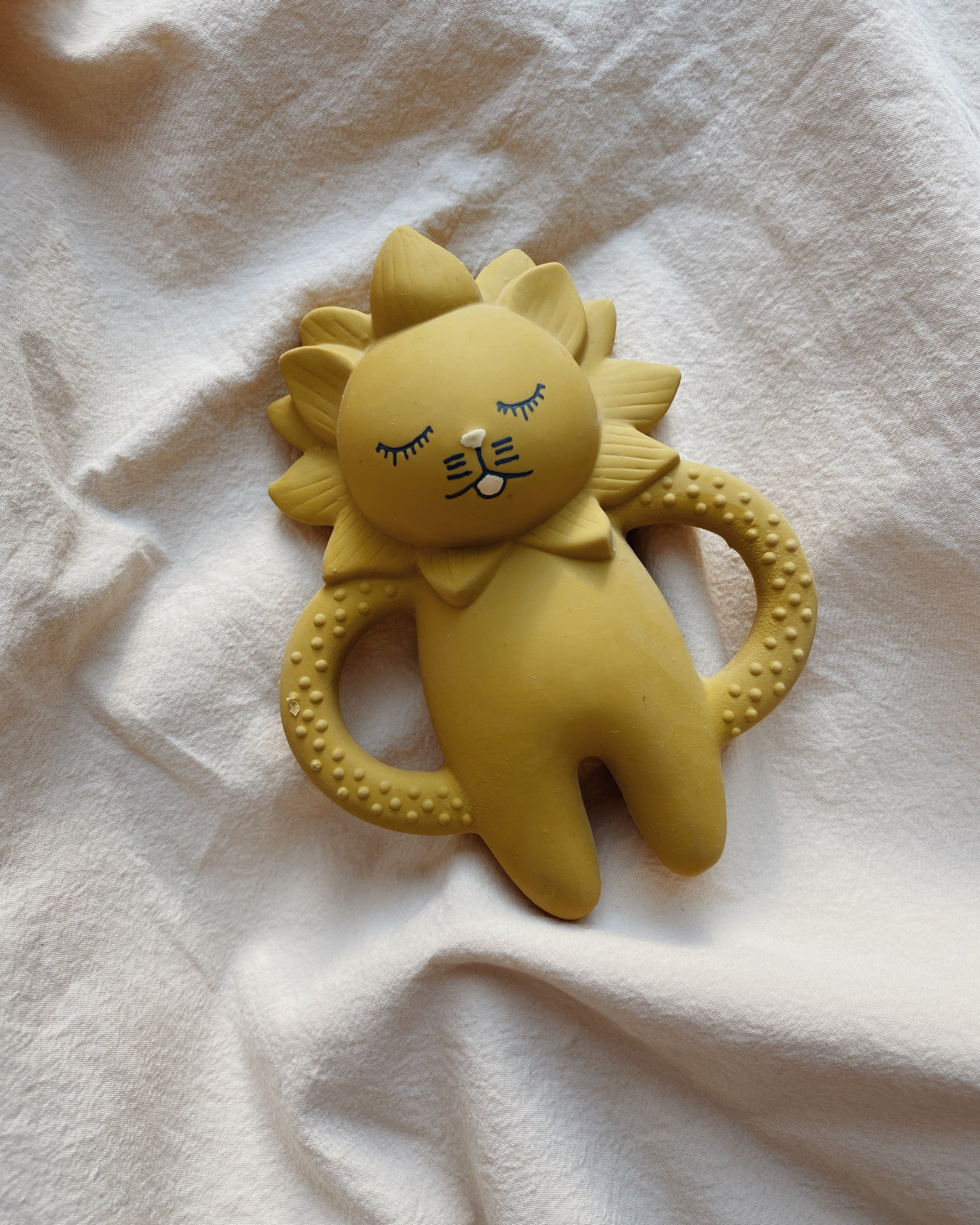 Teether Lion by Konges Sløjd