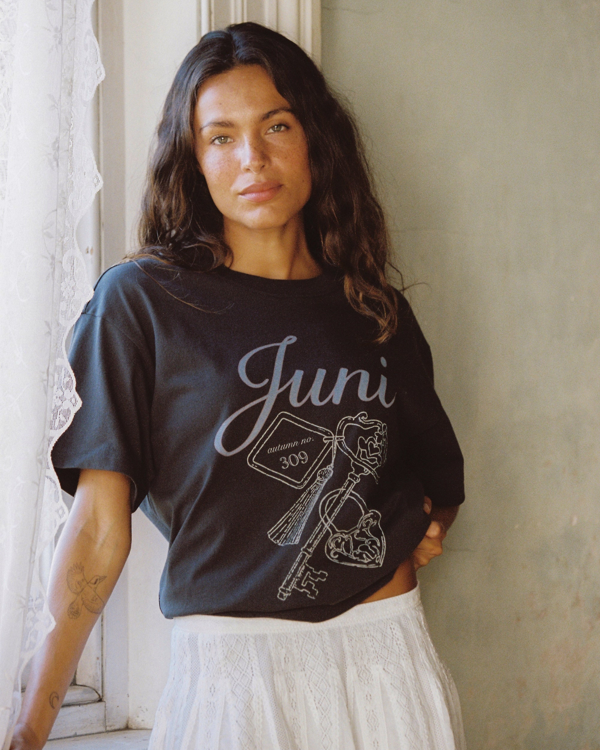 Lock Tee - Washed Black by Juni