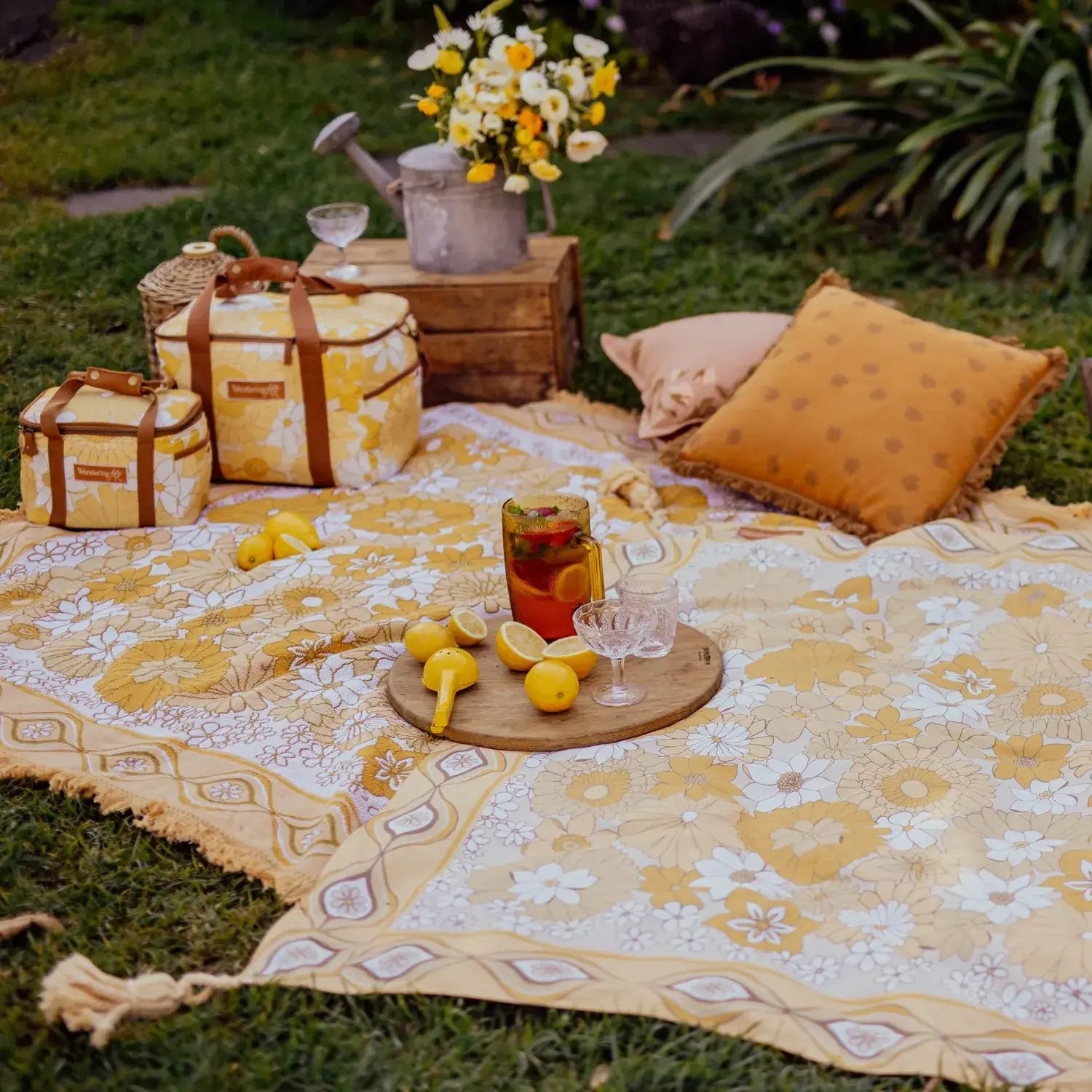 Pretty Waterproof Picnic Rug