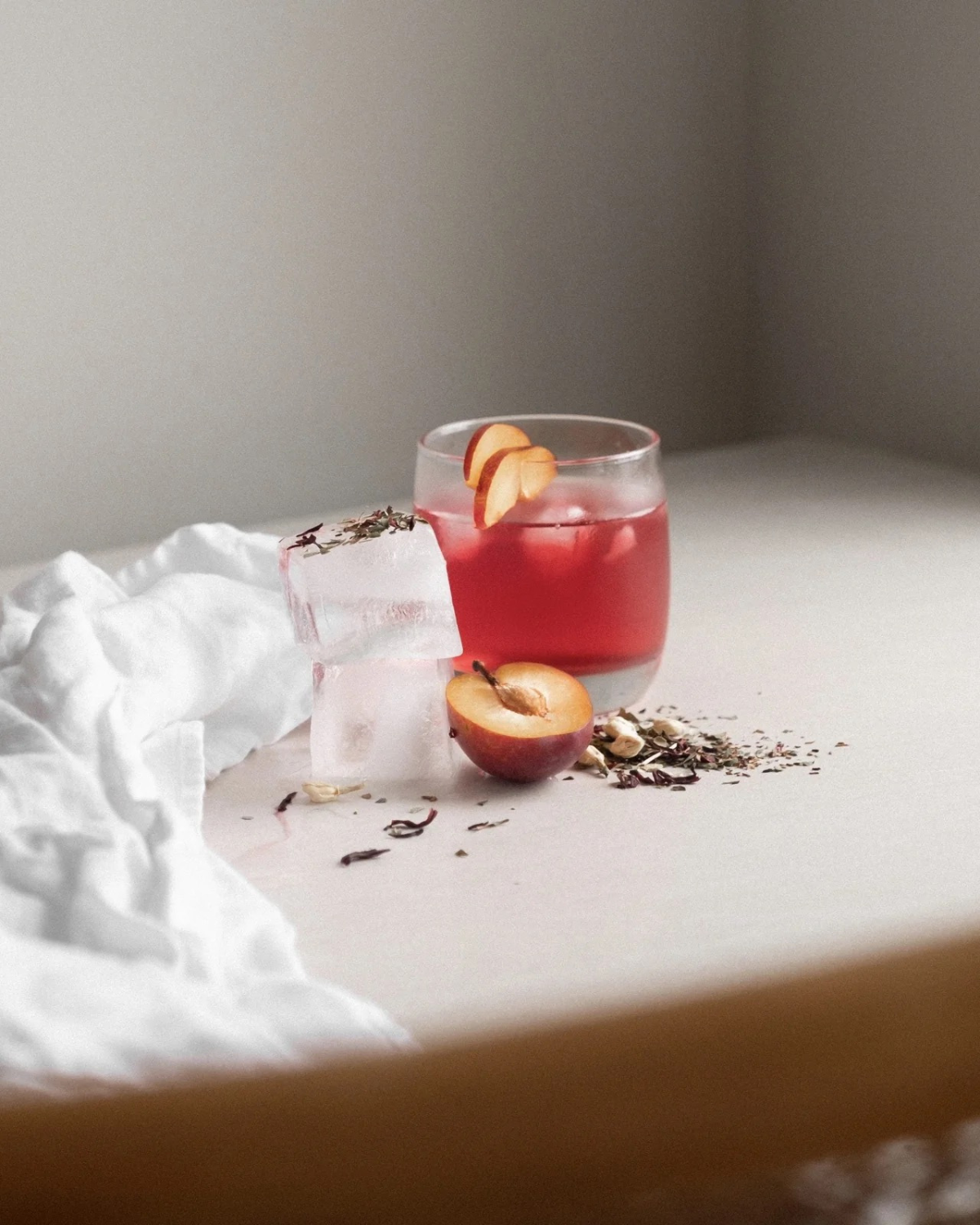 Mayde Tea - Hibiscus Lemon Myrtle Iced Tea