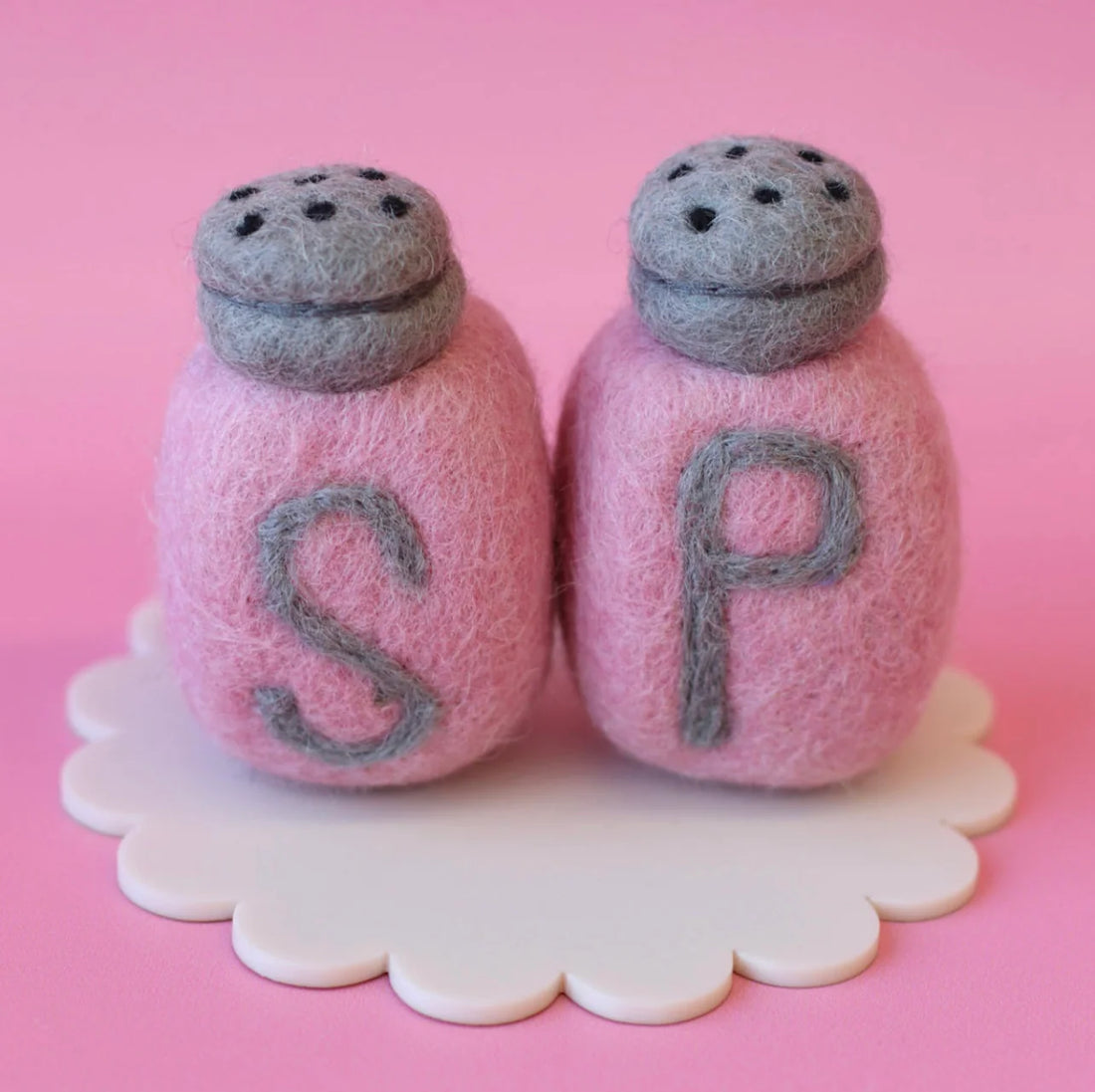 kids salt and pepper play shakers for kitchen