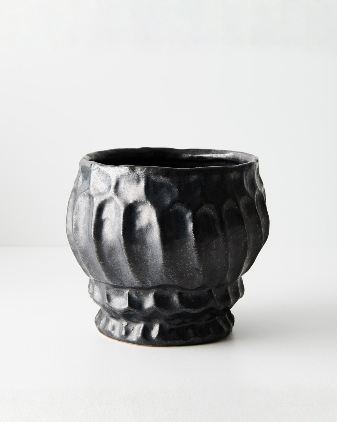 Pot Bluff - Black by Floral Interiors 