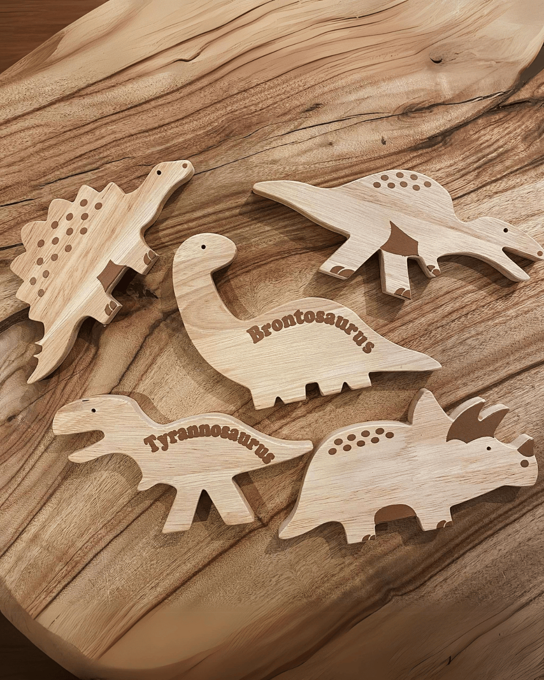 Qtoys Set of 5 Wooden Block Dinosaurs Brontosaurus Tyrannosaurus