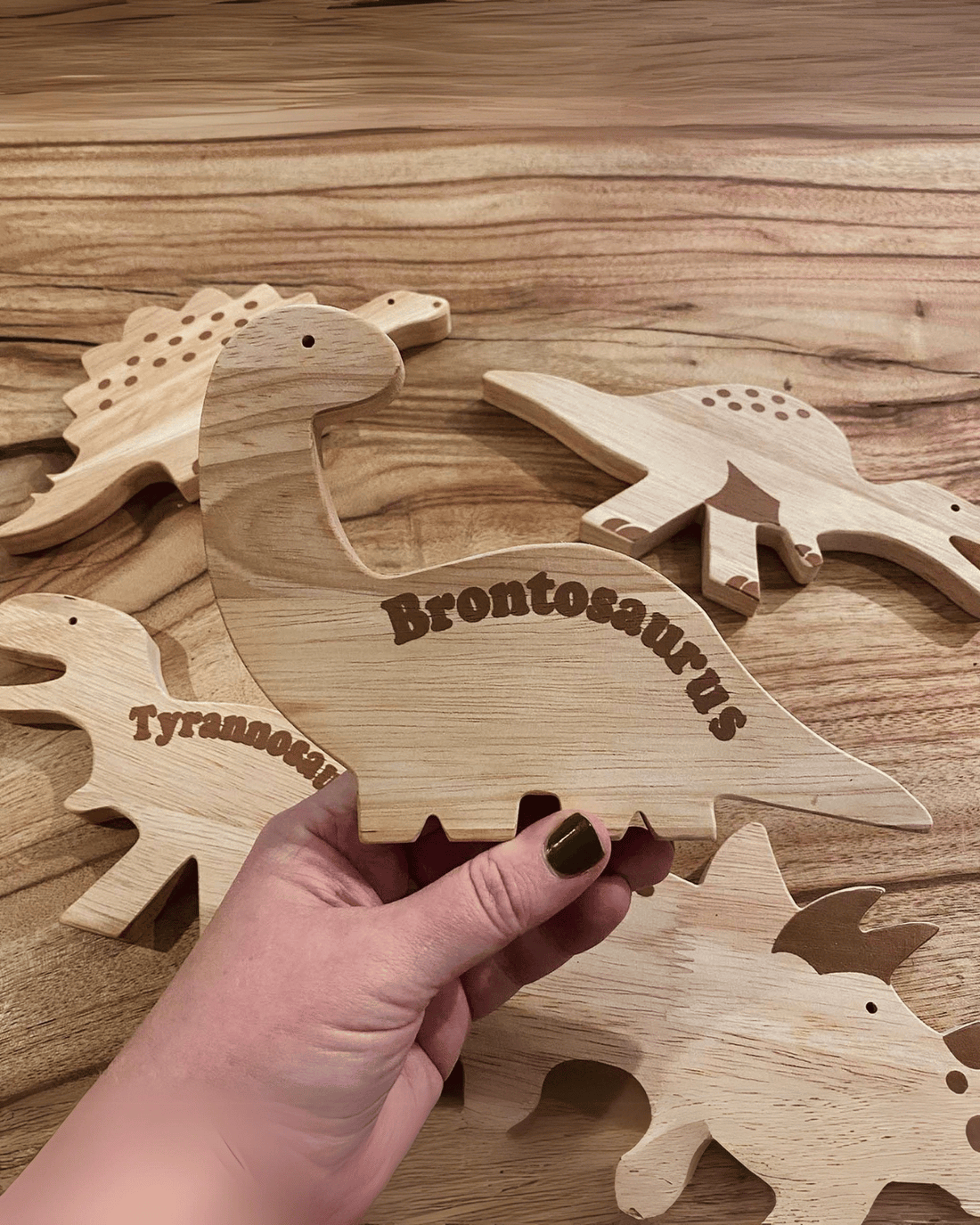 Qtoys Wooden Dinosaur Toy Brontosaurus