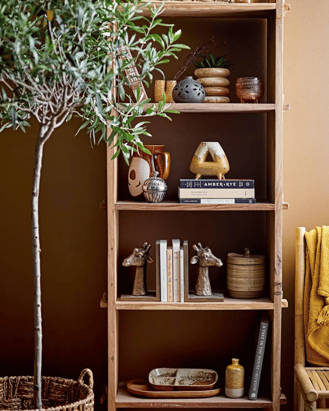 Rosita Stoneware Flowerpot with Saucer - Brown