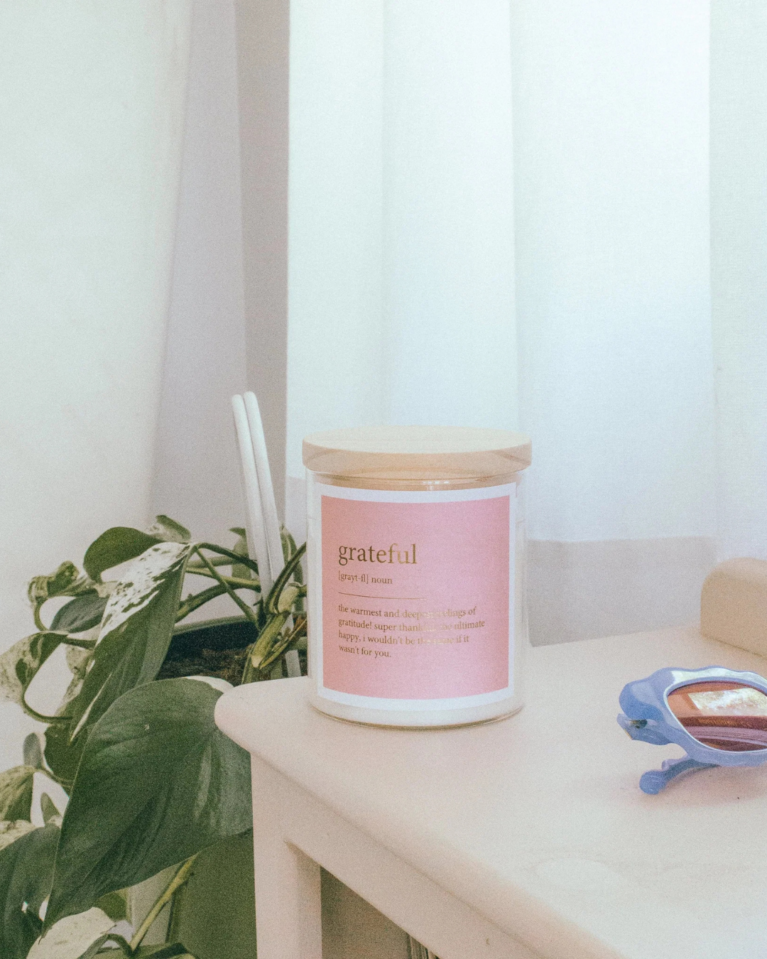 GOLDIE Dictionary Quote Candle - Grateful