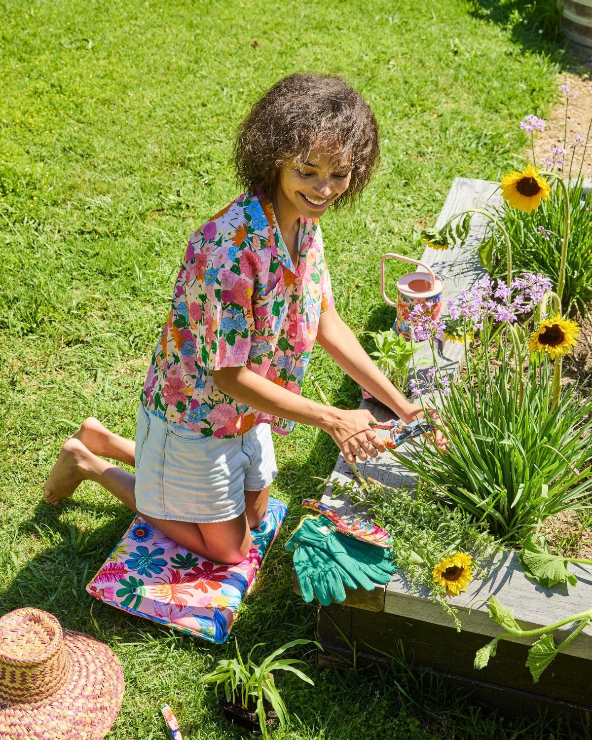 Kip&amp;Co Wild Flowers in Bloom Garden Secateurs and Gloves Set 