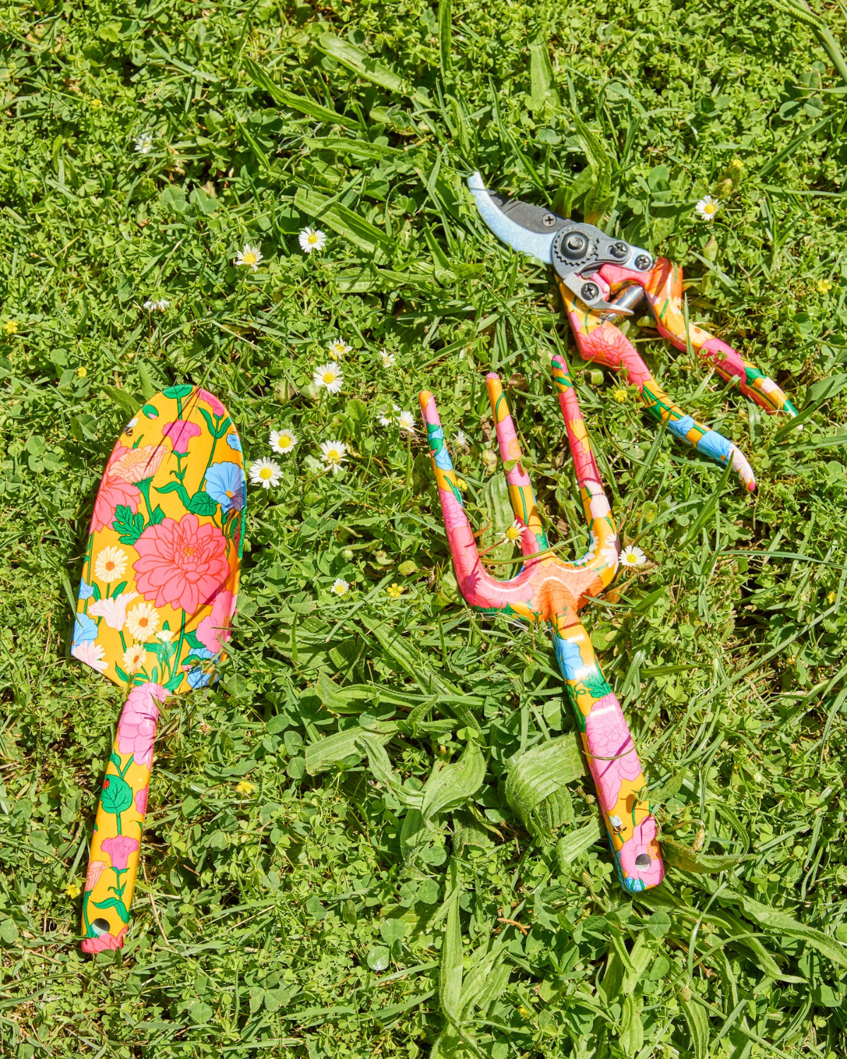 Kip&amp;Co Follow The Sun Yellow Garden Tools &amp; Gloves Set 