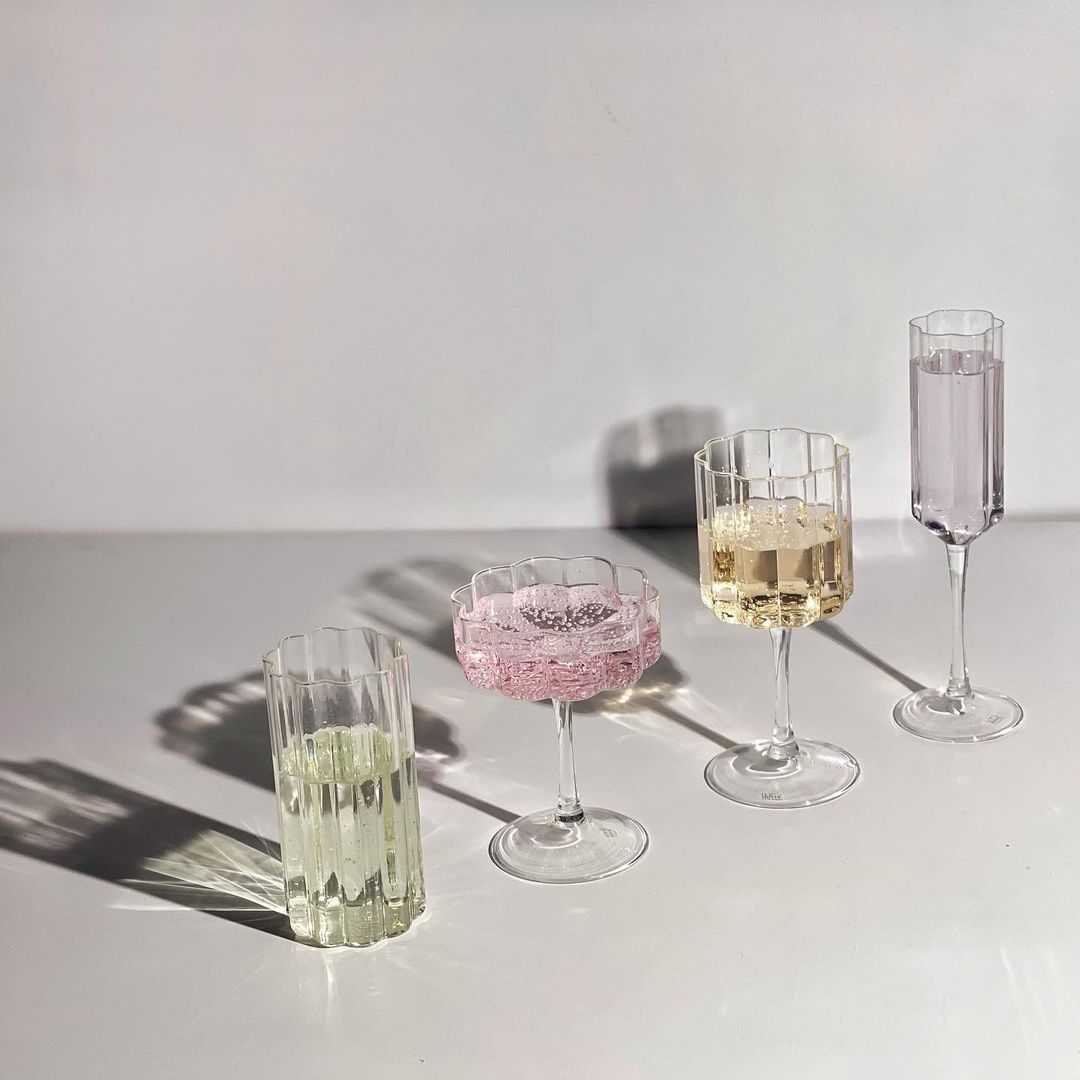 Wave Wine Glass Set - Clear (Set of 2)