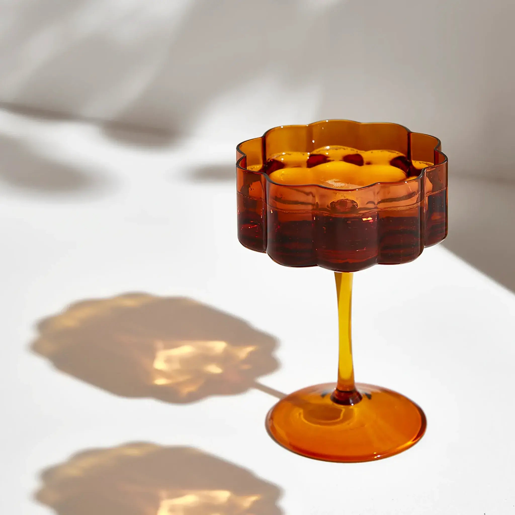 Fazeek Wave Coupe Cocktail Glasses Set in Amber