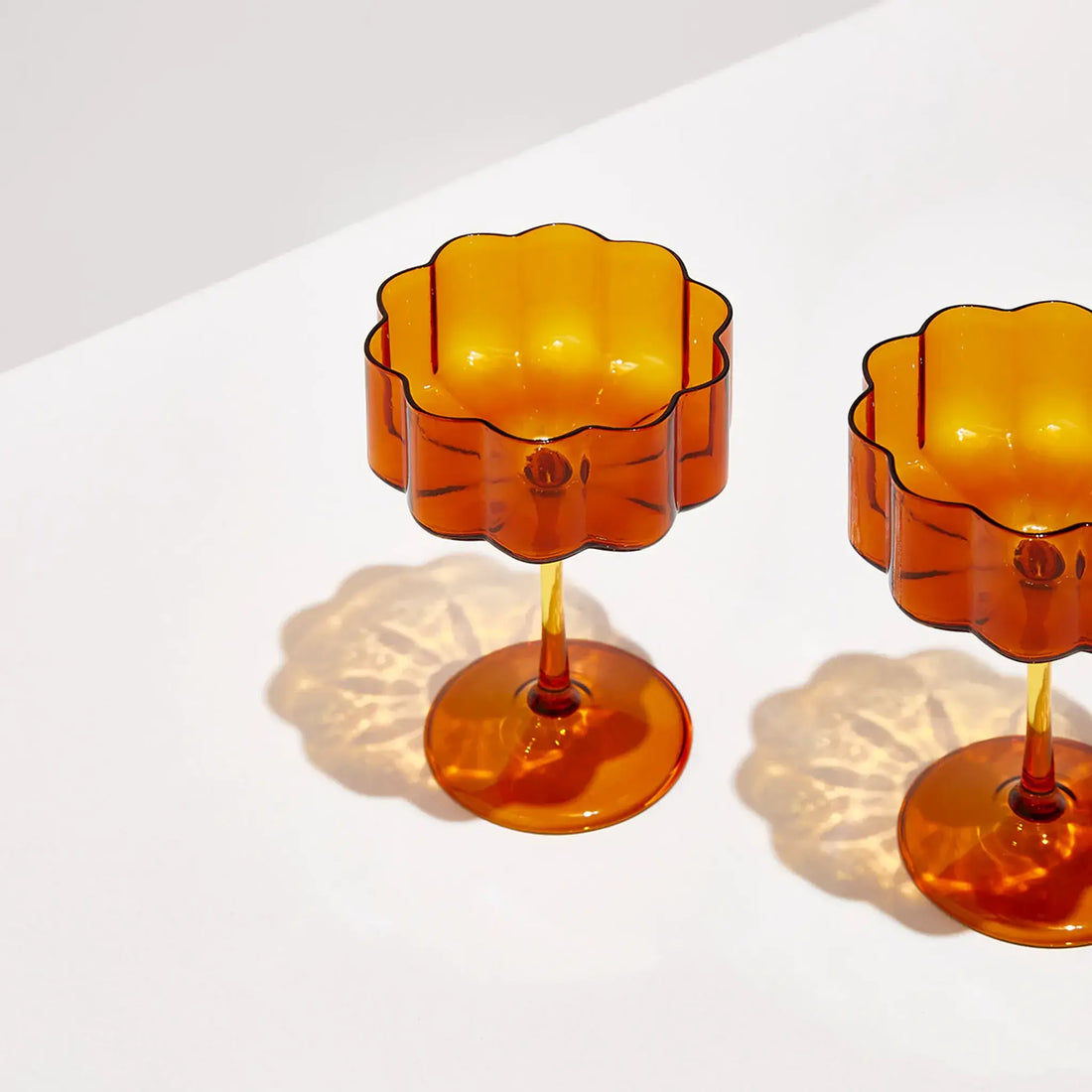Fazeek Wave Coupe Cocktail Glasses Set in Amber