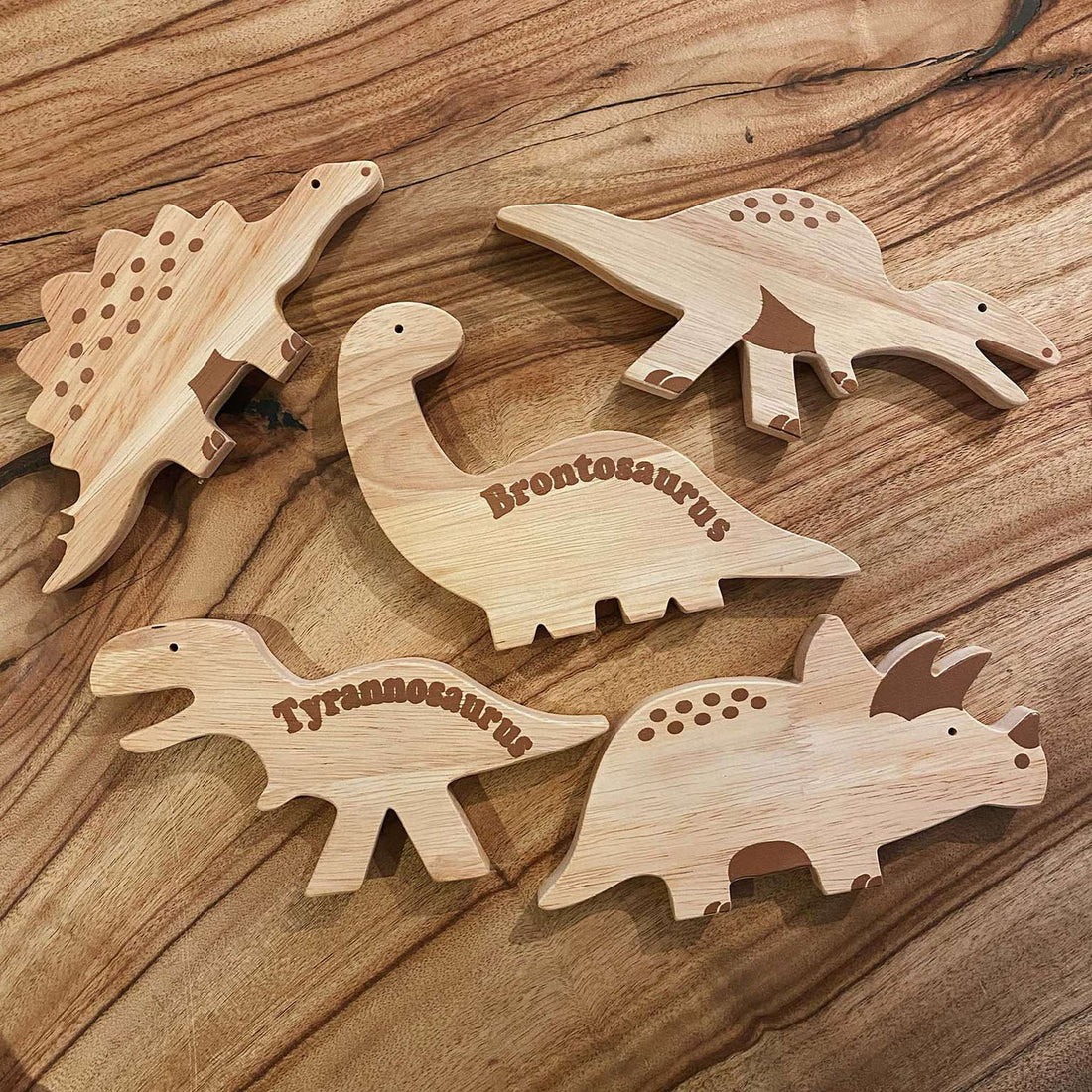 Qtoys Set of 5 Wooden Block Dinosaurs Brontosaurus Tyrannosaurus 