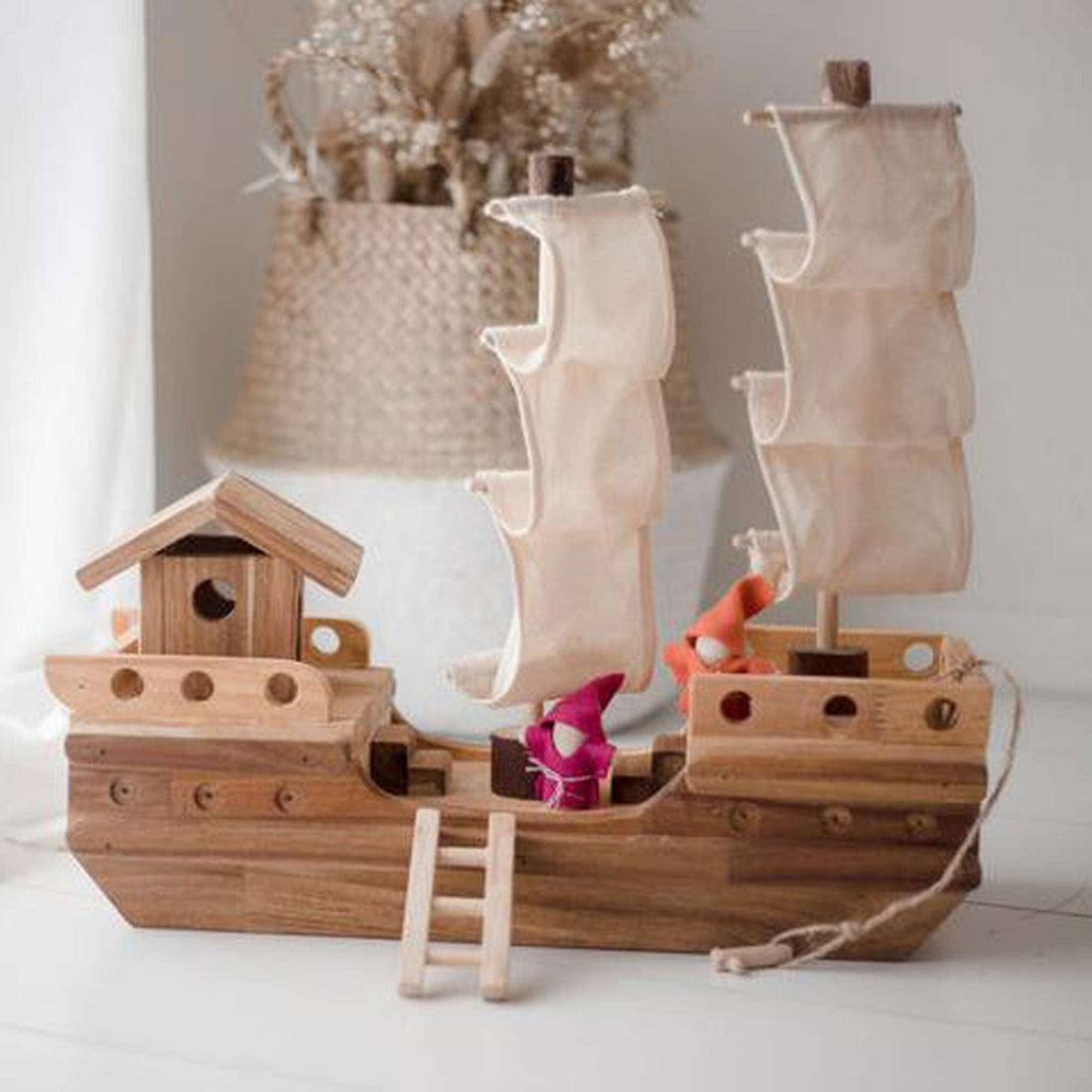 qtoys wooden pirate ship wood toy with gnomes