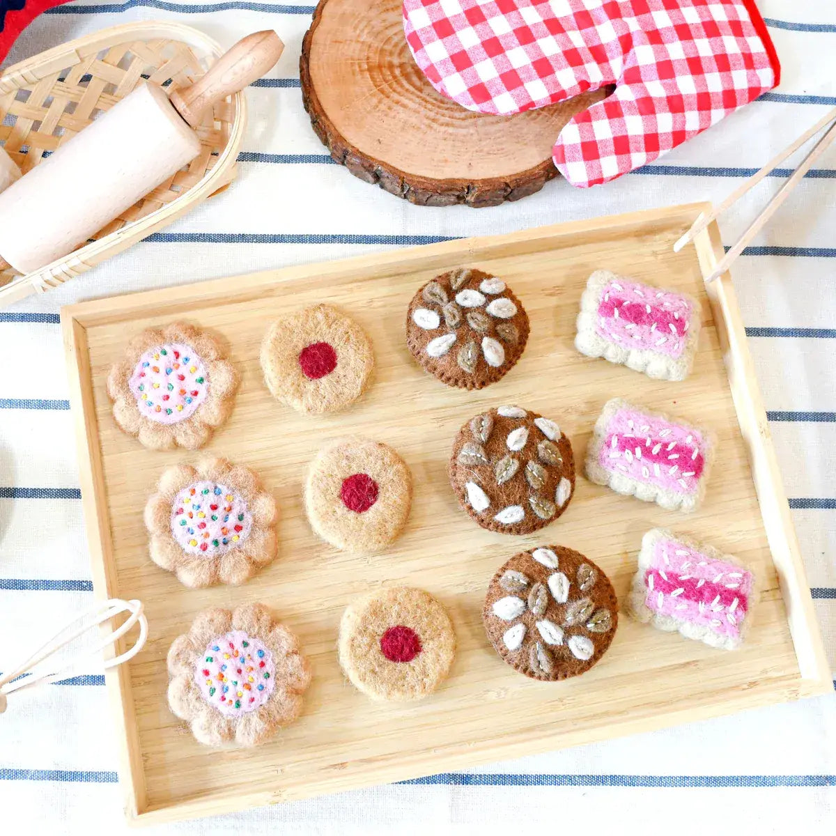 Felt 100s and 1000s Biscuit for pretend kitchen play by Tara Treasures