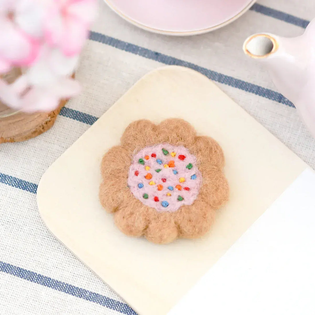 Felt 100s and 1000s Biscuit for pretend kitchen play by Tara Treasures